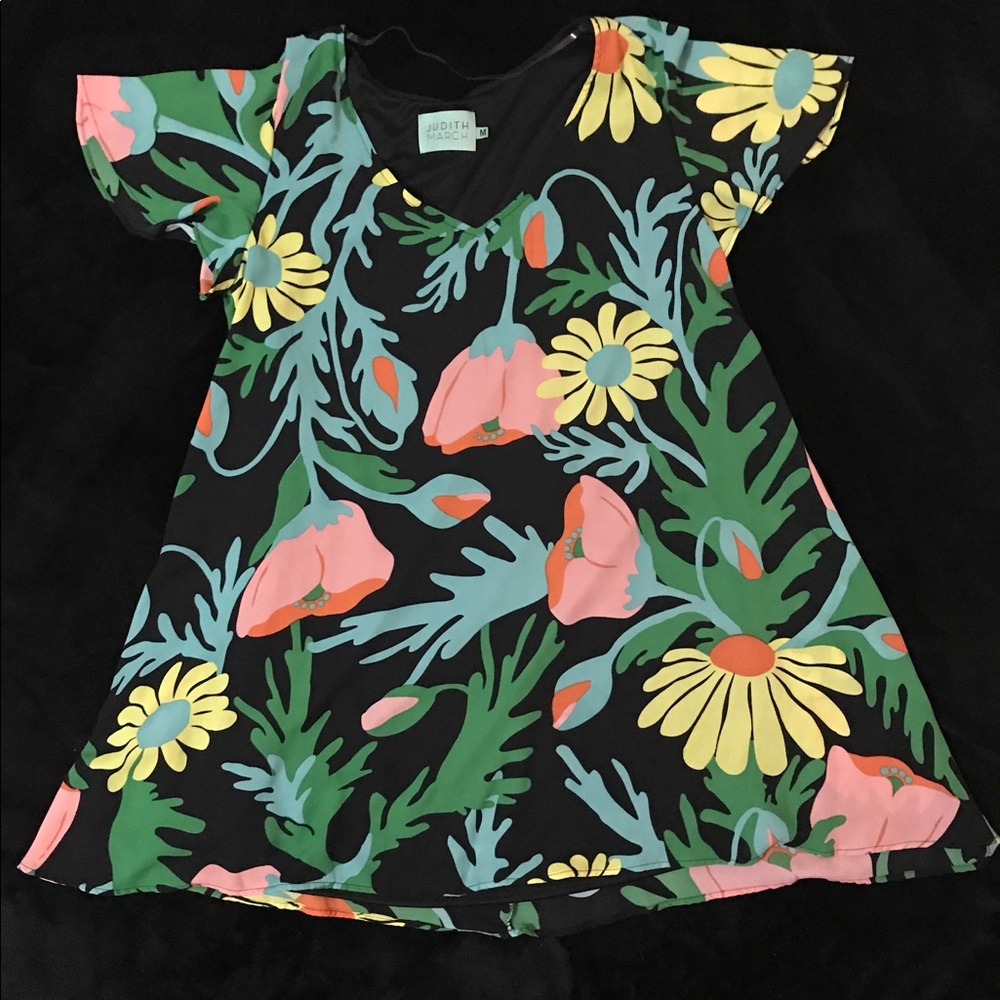 🆕Judith March Daisy Pop Shift Dress🌸